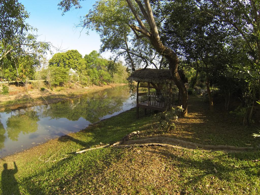 Riverside Ban Cho Lae Exterior photo
