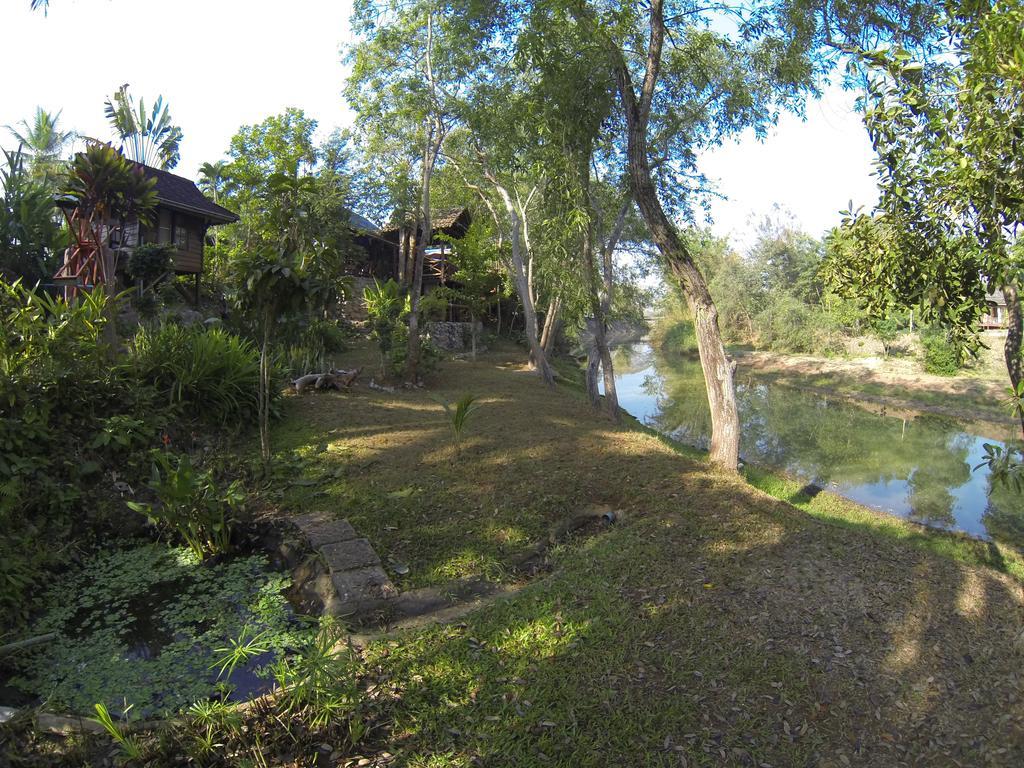 Riverside Ban Cho Lae Exterior photo